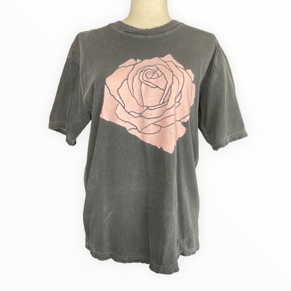 Kid Dangerous Tops Kid Dangerous Vintageinspired Distressed Rose